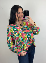 Load image into Gallery viewer, Green Pink Mix Printed Top

