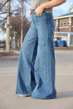 Load image into Gallery viewer, Medium Wash Vintage Wide Leg Jeans RESTOCK