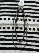 Load image into Gallery viewer, 30&#39;&#39; 3-Strand Polished Navajo Pearl Necklace
