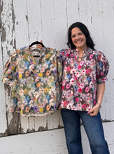 Load image into Gallery viewer, Abstract Floral Top **2 COLORS**
