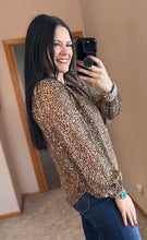 Load image into Gallery viewer, Leopard Shirring Top
