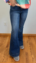 Load image into Gallery viewer, High Rise Trouser Hem Flare Mica Jeans
