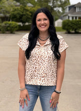 Load image into Gallery viewer, Leopard 1/4 Zip Top **2 COLORS**
