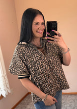 Load image into Gallery viewer, Leopard 1/4 Zip Top **2 COLORS** - PLUS

