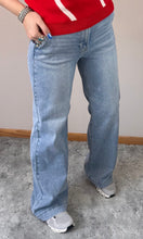 Load image into Gallery viewer, Light Wash Wide Leg Risen Jeans
