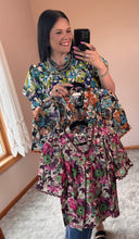 Load image into Gallery viewer, Floral Scallop Trim Top **3 COLORS**
