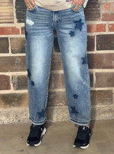 Load image into Gallery viewer, Star Boyfriend Fit Risen Jeans
