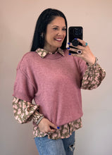 Load image into Gallery viewer, Floral Collared Button Down Top **2 COLORS**
