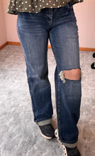 Load image into Gallery viewer, Mid Rise Loose Straight Leg Petra Jeans
