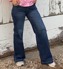 Load image into Gallery viewer, Adjustable Waist Wide Leg Risen Jeans
