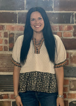 Load image into Gallery viewer, Textured Leopard Contrast Top **2 COLORS**
