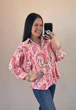 Load image into Gallery viewer, Pink Paisley 3/4 Sleeve Collared Top
