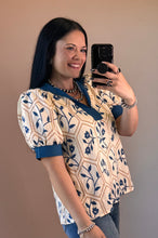 Load image into Gallery viewer, Floral Puff Sleeve Top **2 COLORS** - PLUS
