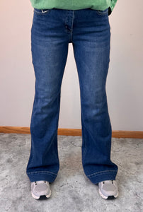 High Rise Trouser Relaxed Flare Lovervet Jeans.