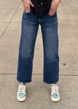 Load image into Gallery viewer, High Rise Dark Wash Wide Leg Ankle Lovervet Jeans
