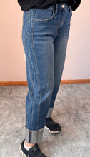 Load image into Gallery viewer, Cuffed Barrel Lovervet Jeans
