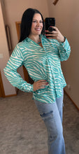 Load image into Gallery viewer, Zebra Satin Top **2 COLORS**
