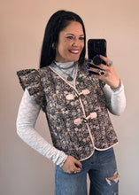 Load image into Gallery viewer, Black Floral Quilted Vest
