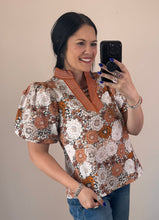 Load image into Gallery viewer, Floral Top **2 COLORS**
