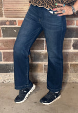 Load image into Gallery viewer, Dark Wash Tummy Control Cropped Risen Jeans
