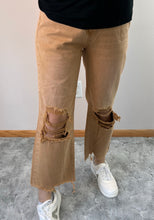 Load image into Gallery viewer, Mustard 90’s Vintage Cropped Flare Vervet Jeans
