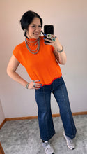 Load image into Gallery viewer, Scallop Trim Sweater Vest **2 COLORS**
