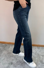 Load image into Gallery viewer, Dark Wash Classic Straight Leg Judy Blue Jeans
