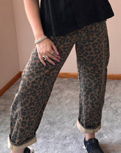 Load image into Gallery viewer, Leopard Barrel Jeans
