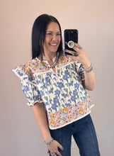 Load image into Gallery viewer, Mixed Floral Top
