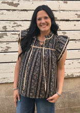 Load image into Gallery viewer, Black Floral Top
