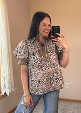 Load image into Gallery viewer, Mocha Leopard Collared Top

