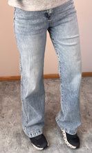 Load image into Gallery viewer, Medium Stone Wash 90s Wide Leg KanCan Jeans

