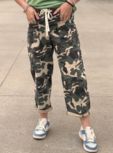 Load image into Gallery viewer, Camo Drawstring Barrel Risen Jeans
