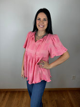 Load image into Gallery viewer, Pink Checkered Flutter Sleeve Top
