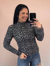 Load image into Gallery viewer, Leopard Mock Neck Top **2 COLORS**
