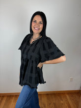 Load image into Gallery viewer, Checkered Flutter Sleeve Top **2 COLORS** - PLUS
