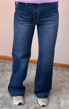 Load image into Gallery viewer, Wide Leg Slanted Pocket RIsen Jeans - PLUS
