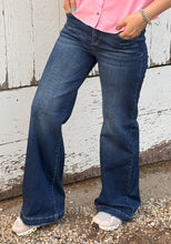 Load image into Gallery viewer, Adjustable Waist Wide Leg Risen Jeans
