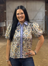 Load image into Gallery viewer, Diamond Floral Button Down Top **2 COLORS**
