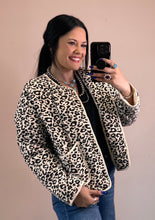 Load image into Gallery viewer, Leopard Quilted Jacket **3 COLORS**
