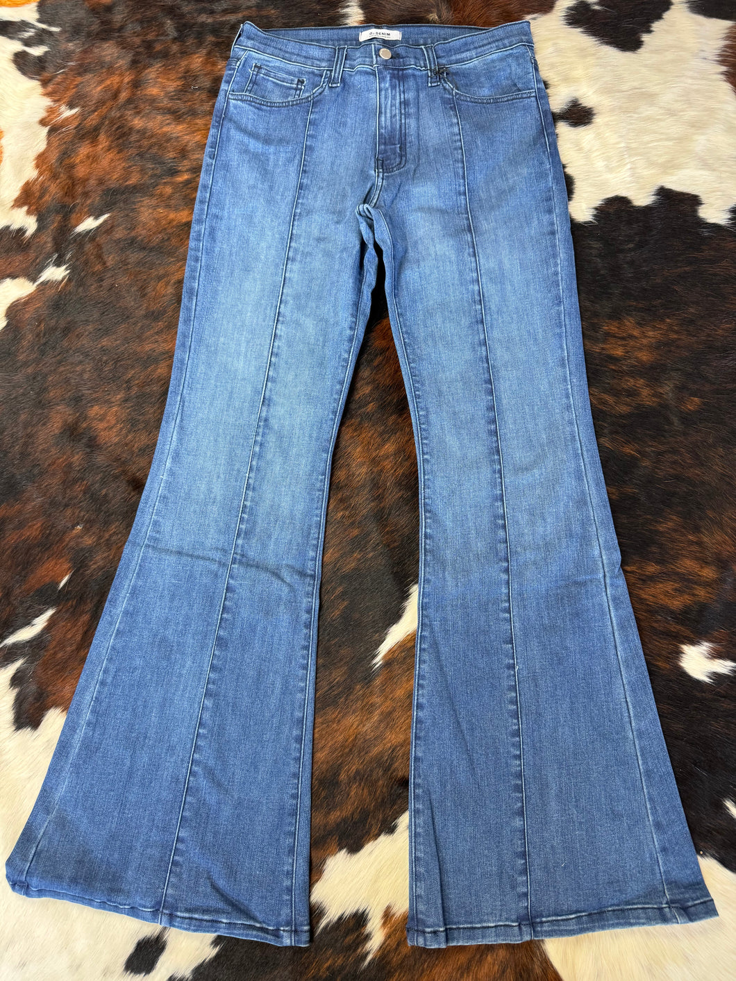 Mid Rise Front Seam Flare O2 Denim Jeans **2 WASHES** - PLUS