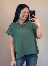 Load image into Gallery viewer, Linen Scallop Top **2 COLORS**
