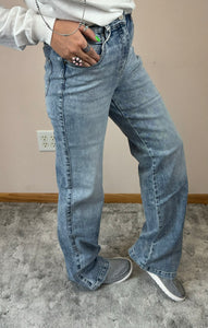 Medium Mineral Wash 90s Flare KanCan Jeans