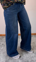 Load image into Gallery viewer, Mid Rise Palazzo Wide Leg Vervet Jeans
