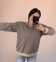 Load image into Gallery viewer, Striped Top **3 COLORS**
