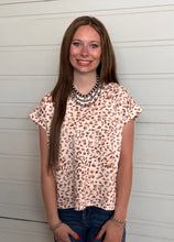 Load image into Gallery viewer, Animal Print Top **3 COLORS** - PLUS
