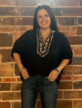Load image into Gallery viewer, Black Leopard Accent Top
