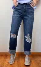 Load image into Gallery viewer, Distressed 90’s Boyfriend KanCan Jeans
