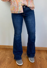 Load image into Gallery viewer, Mid Rise Flare Lovervet Jeans - PLUS
