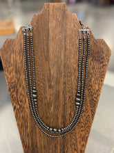 Load image into Gallery viewer, 17" 3 Strand Polished Necklace
